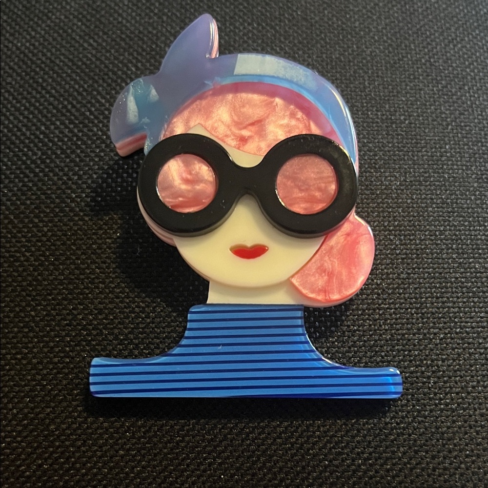 Retro Style Brooch with Pink and Blue Accents